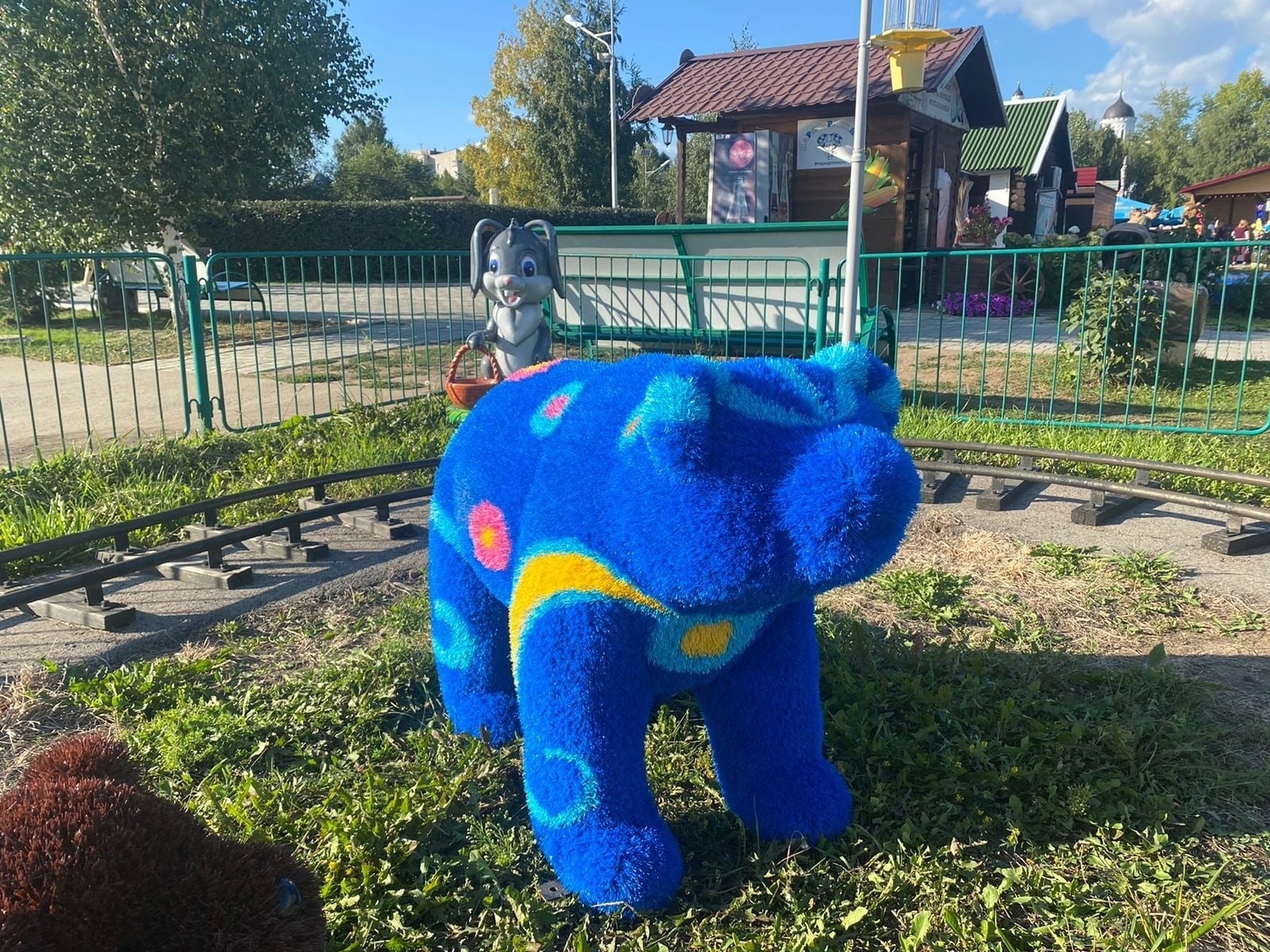 Цветной топиари